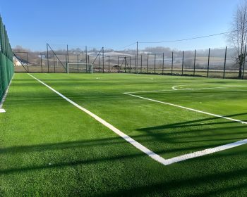 Budowa boiska w Nieszkowicach Małych